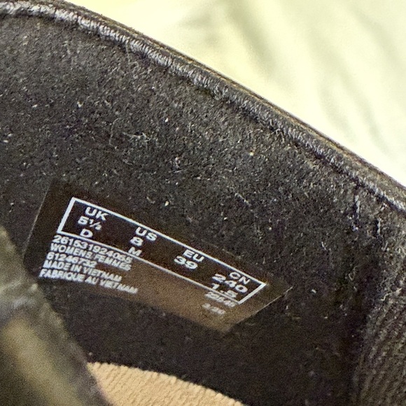 Like New Clarks Juliet Coast Black Leopard Leather Slip On Penny Loafer Women's - Picture 10 of 10